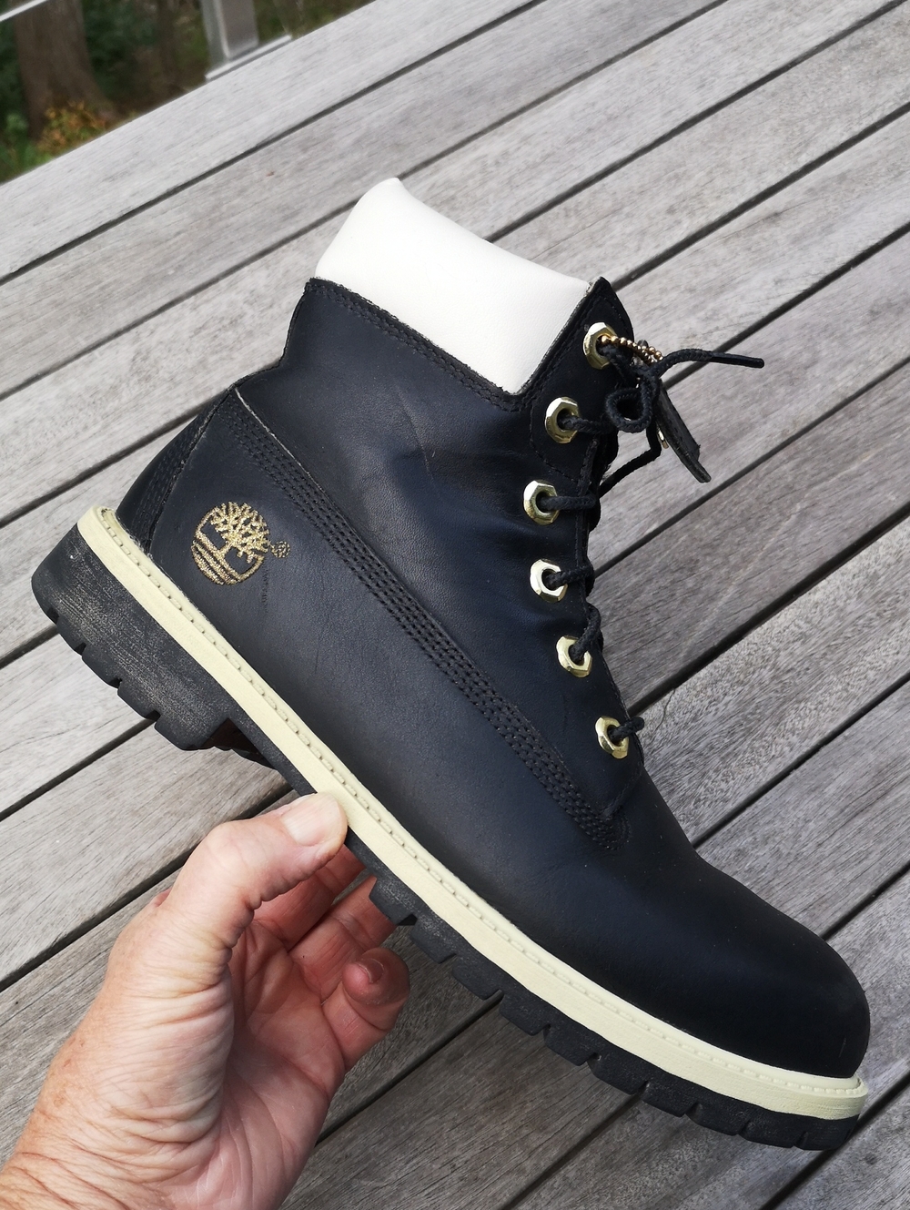 Timberland black leather laced ankle boots - Picture 4 of 12